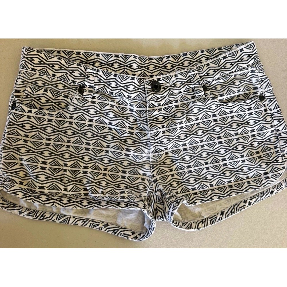 Hurley Women's Black/White Geometric Chino Shorts 25 Cotton Twill Mid Rise